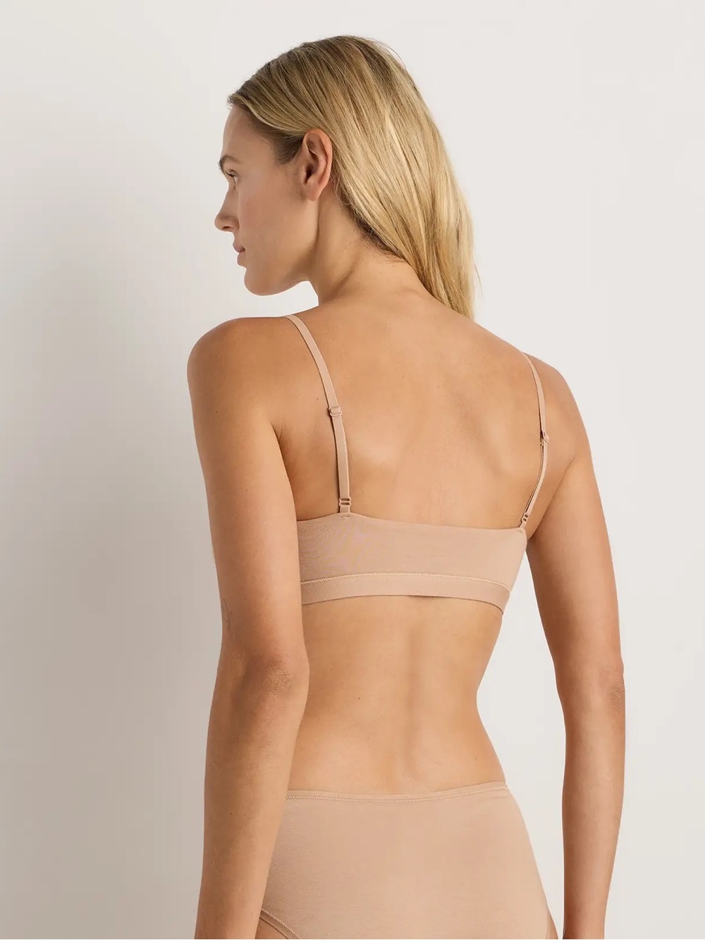 QUINCE 2 Pack Organic Cotton Scoop Bralettes XS Sand 0395 - Picture 3 of 10